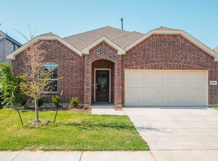 5828 Rostherne Dr, Aubrey, TX 76227