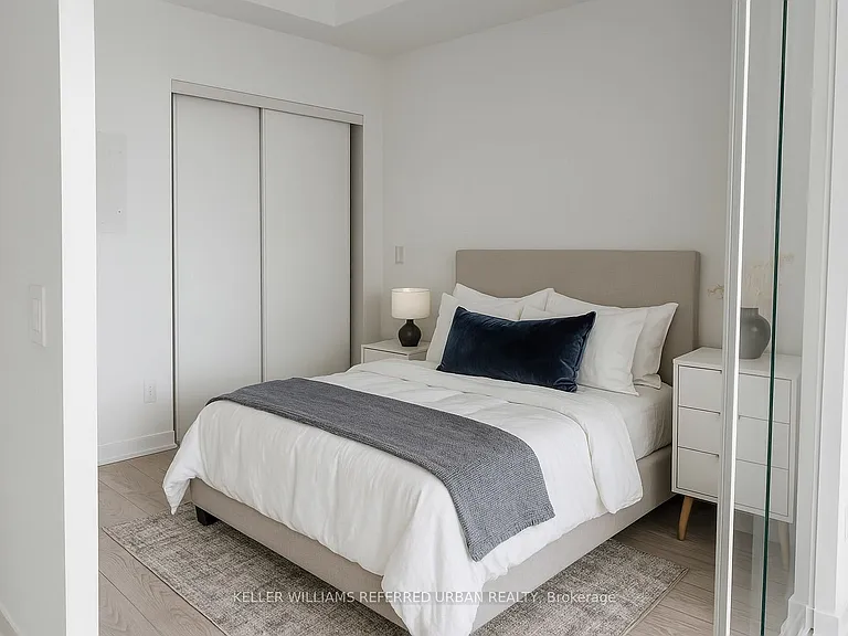 285 Dufferin St #727 — Photo 3