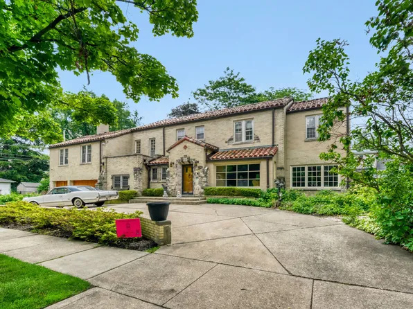 9101 S Hoyne Ave, Chicago, IL 60643