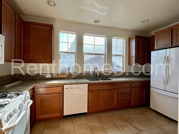 4th image of 16956 Laurel Hill Ln Unit 193