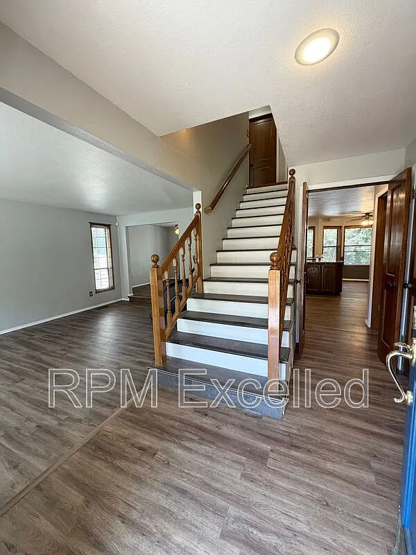 4 bed, 2.5 bath, 2243 sqft, $3,750 — Photo 2