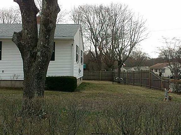 3rd image of 30 Sidney St