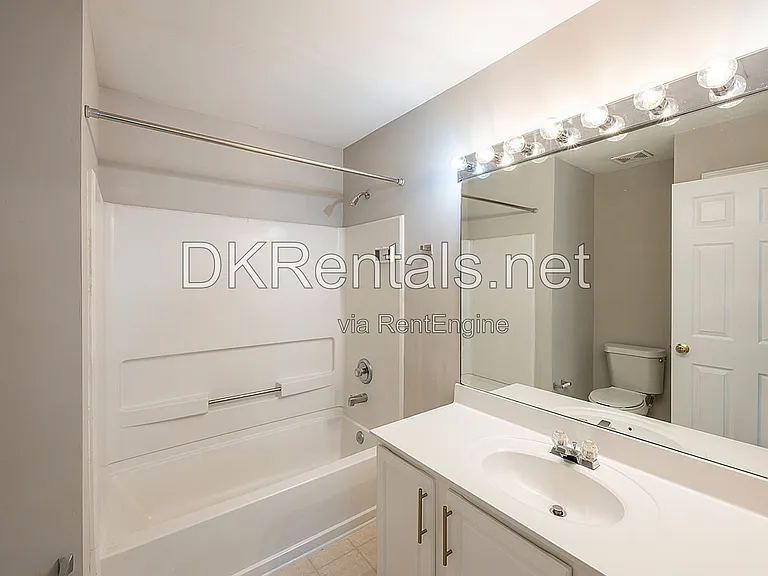 2358 Towneview Ct SE #6 — Photo 9
