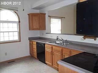 4th image of 1464 Plum Creek Dr