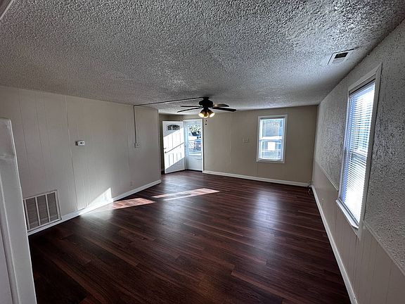 3rd image of 202 N Main Ave