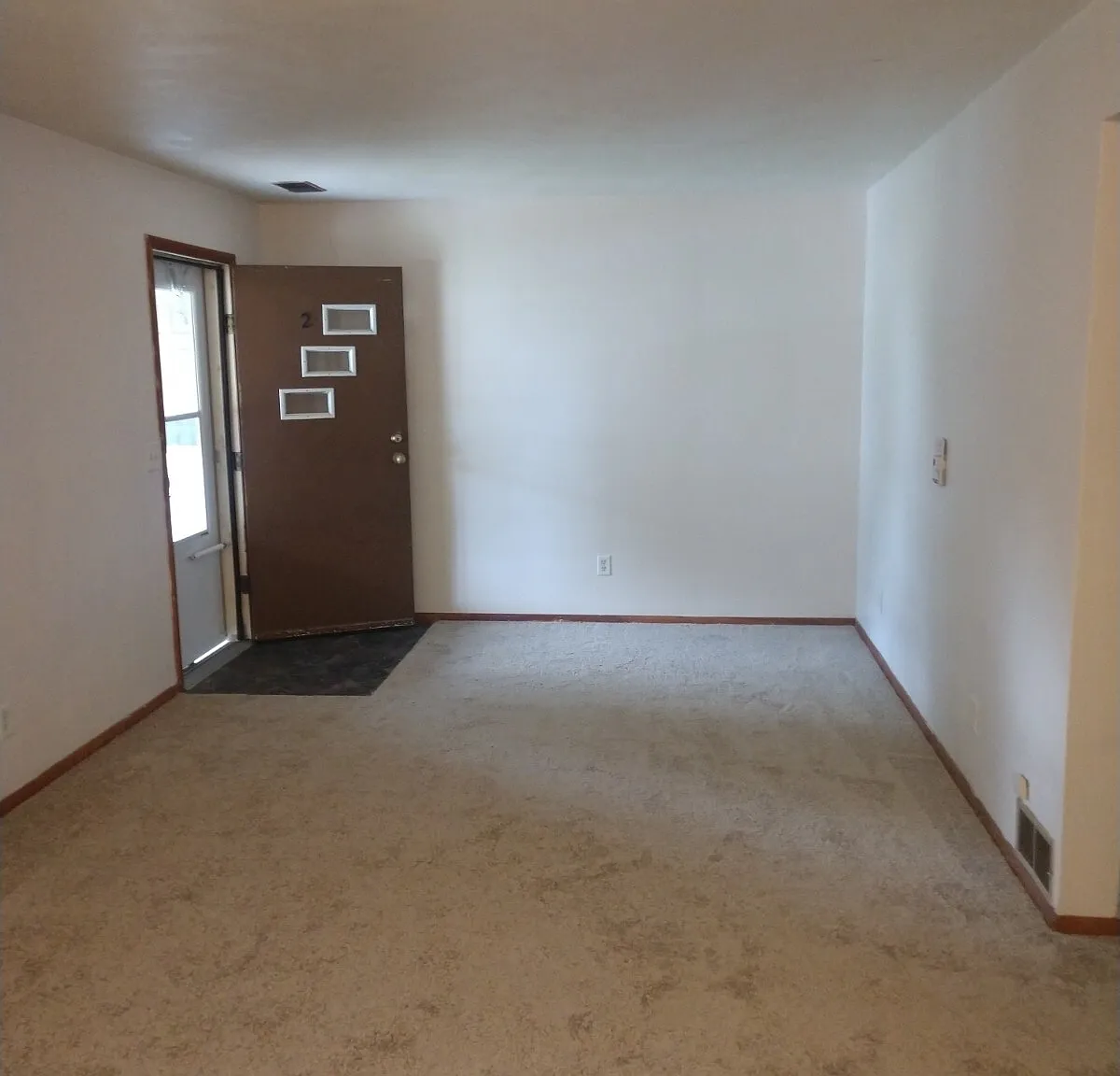 403 Ellen Ave — Photo 3