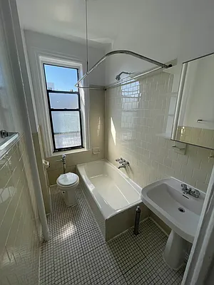 Rented by Abba Realty Associates INC | media 8