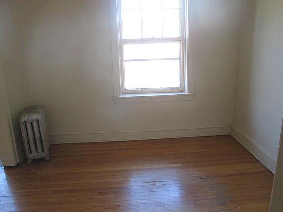 5th image of 4915 N Glenwood Ave Floor 3