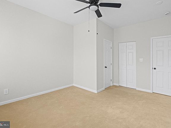 4th image of 2800 Woodbrook Ave