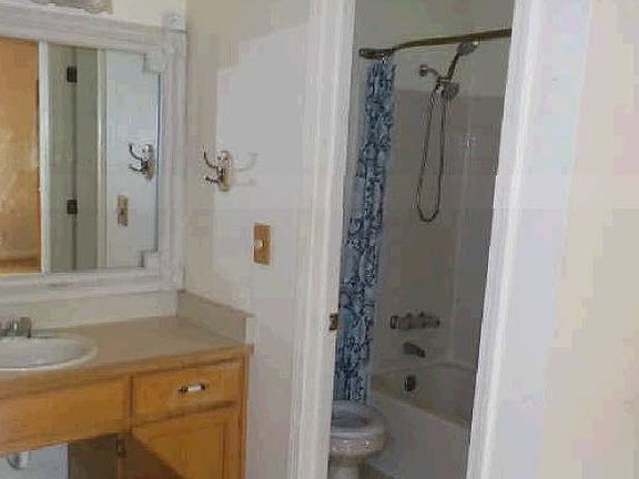4th image of 24095 Oxbow Ln N