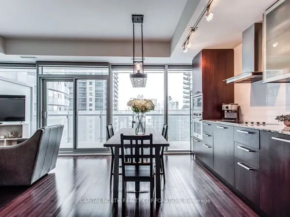 14 York St #1507, Toronto, ON M5J 0B1