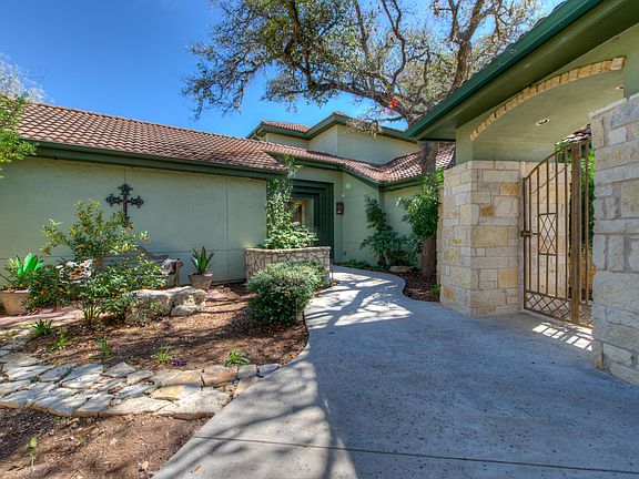 3rd image of 530 Ladin Ln