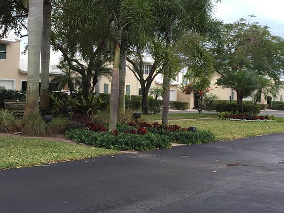 Home For Sale In Bermuda Village