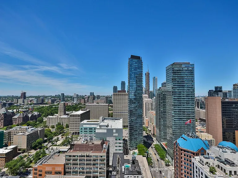 770 Bay St #Penthouse 101 — Photo 35