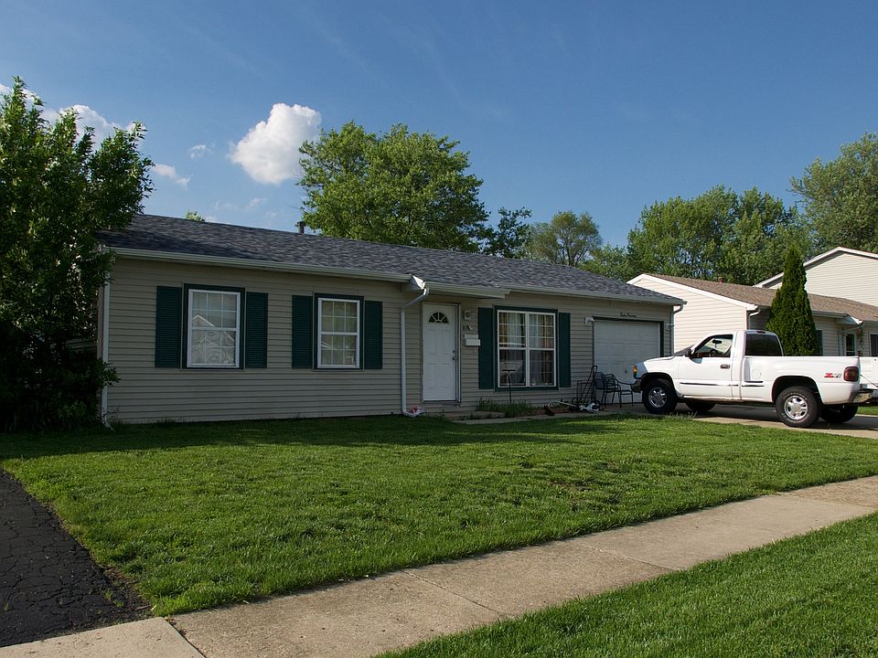 2nd image of 814 Hillside Dr