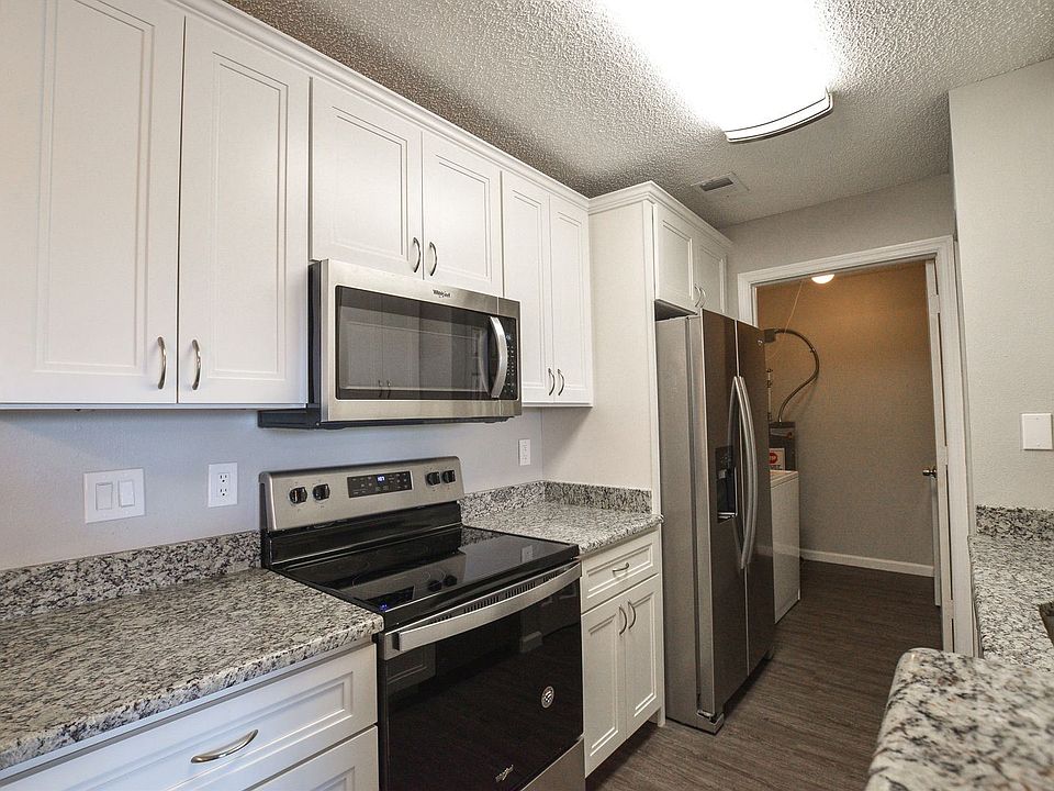 1st image of 2521 Grassy Point Dr Unit 113