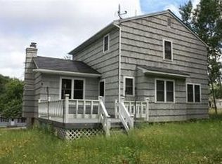 14 Appletree Ln, Baileyville, ME 04694