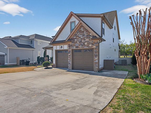 3rd image of 8106 Savannah Bay Dr