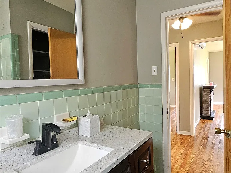 1609 Armstrong St NW — Photo 11