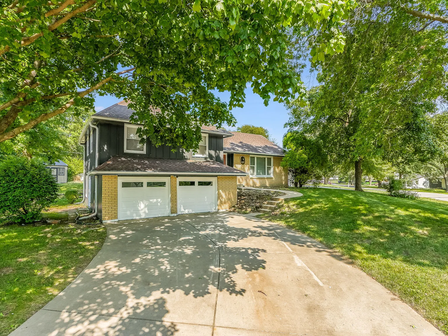 4 bed, 1908 sqft, $2,600 — Photo 3