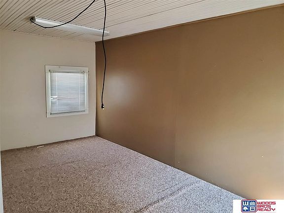 4th image of 514 W E St