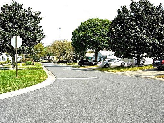2nd image of 524 Rainbow Blvd