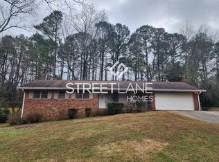 2896 Manor Ct, Snellville, GA 30078