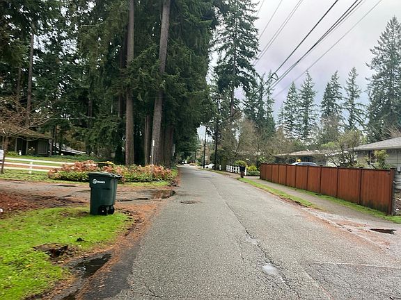 4th image of 17835 92nd Ave NE