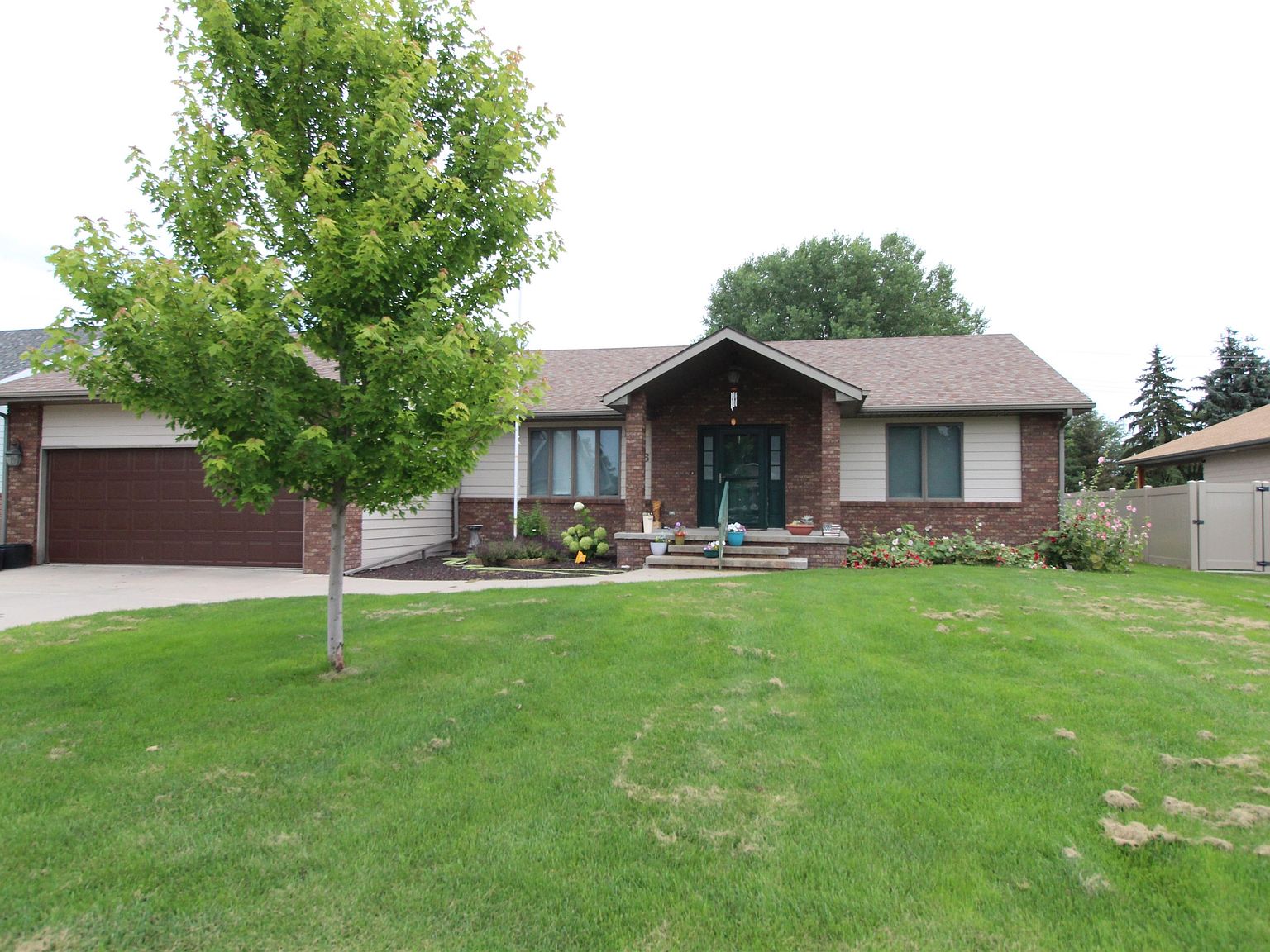 1126 Broadway St, Holdrege, NE 68949 MLS 32898 Zillow