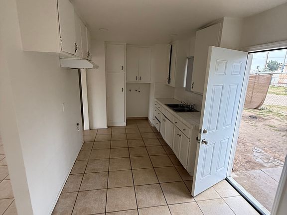 3rd image of 14580 Mesa Dr #14580