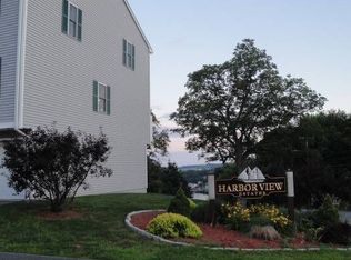 44 Harbor View St, Norwich, CT 06360
