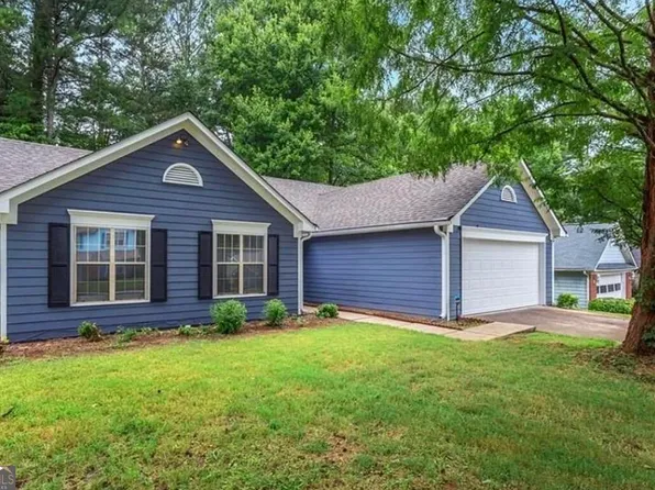 956 Forest Path, Stone Mountain, GA 30088