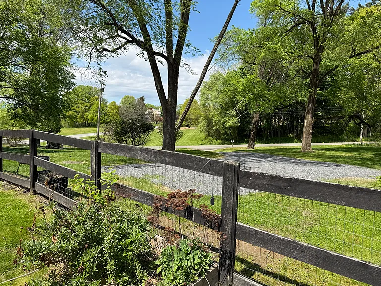 183 Barrytown Rd — Photo 34