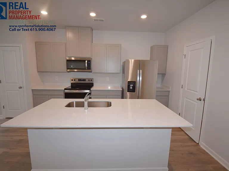 4206 Oswin Dr — Photo 4