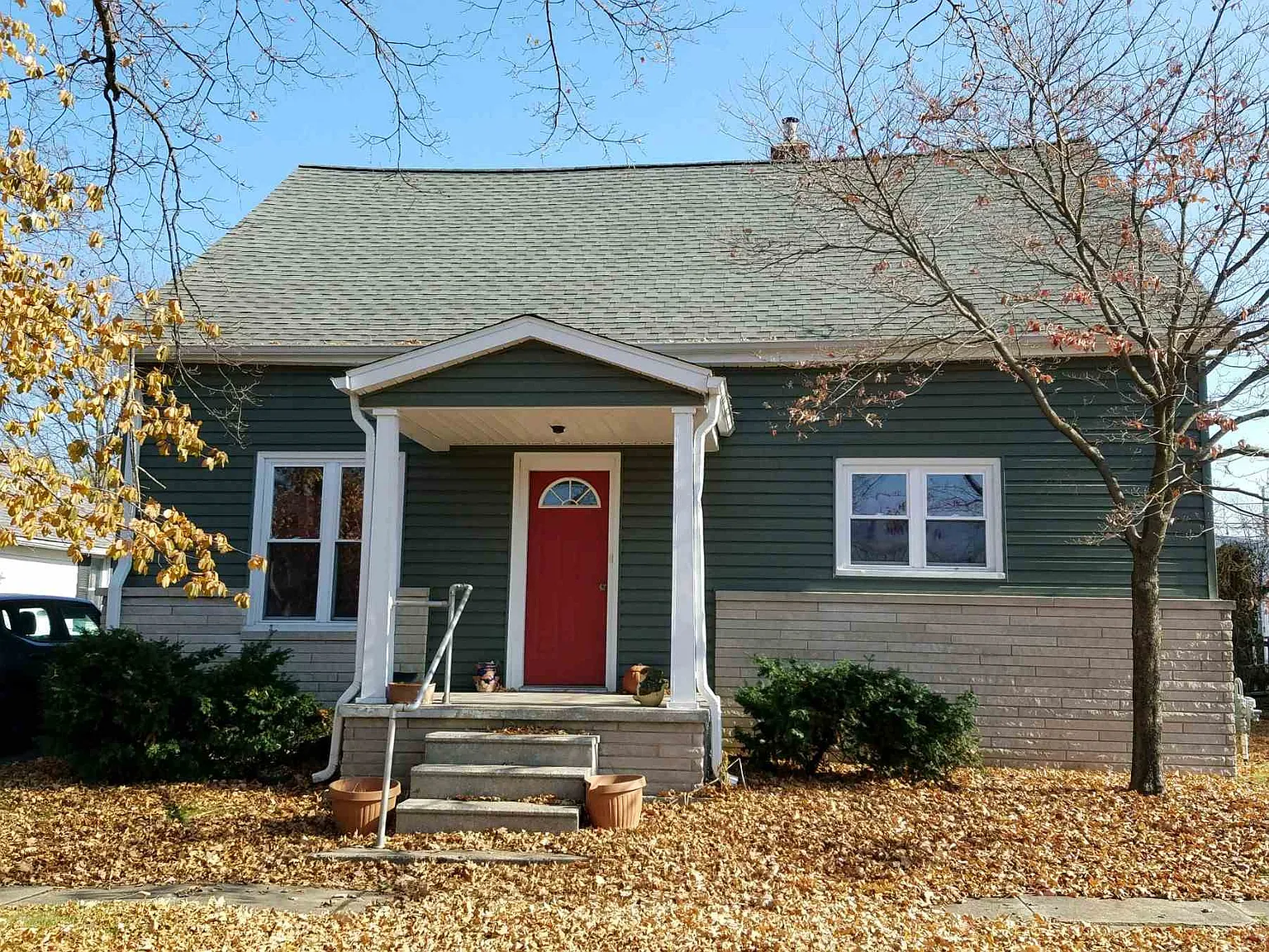 312 SE 7th St photo 1