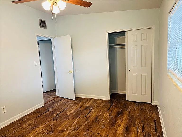 6033 Balboa Dr — Photo 13