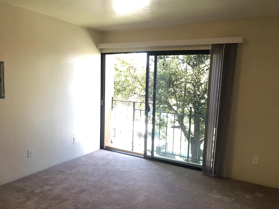 Frontroom