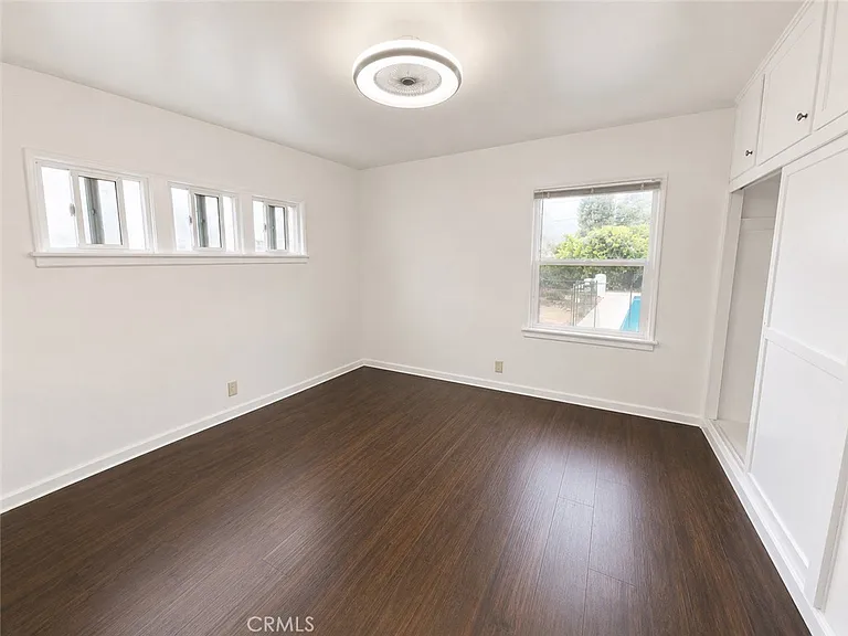 836 E Whitcomb Ave — Photo 17