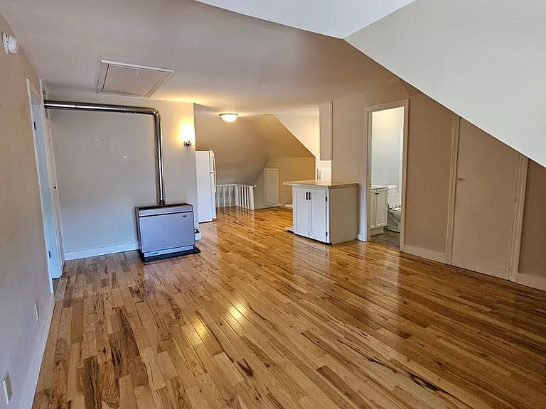 696 Hevey St — Photo 11