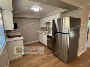 218 3rd Ave SW APT 3, Pacific, WA 98047