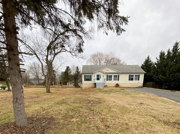 4 Center Ave, Trappe, PA 19426