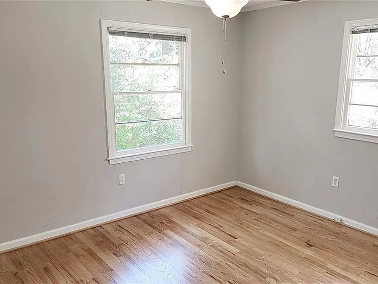 3022 Templewood Dr NE — Photo 9