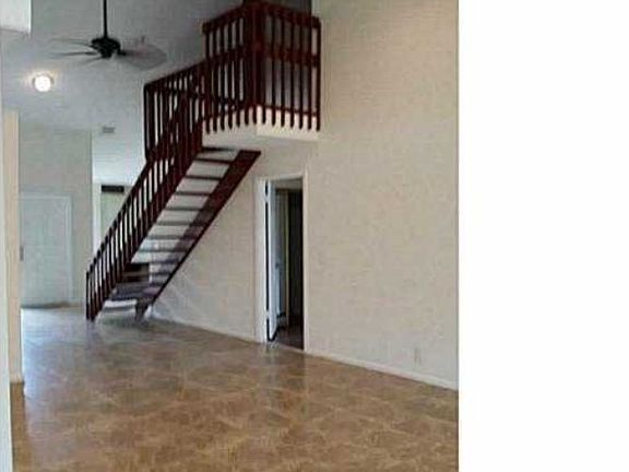 4th image of 7498 NW 49th Pl
