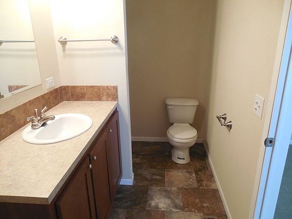 5th image of 8 Attika St N