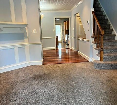 5th image of 638 Roxborough Ave