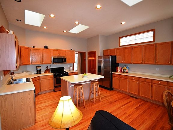 Open sunny and Large Kitchen