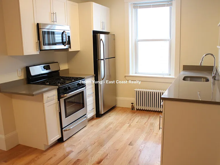 83 Harvard St #20 — Photo 4