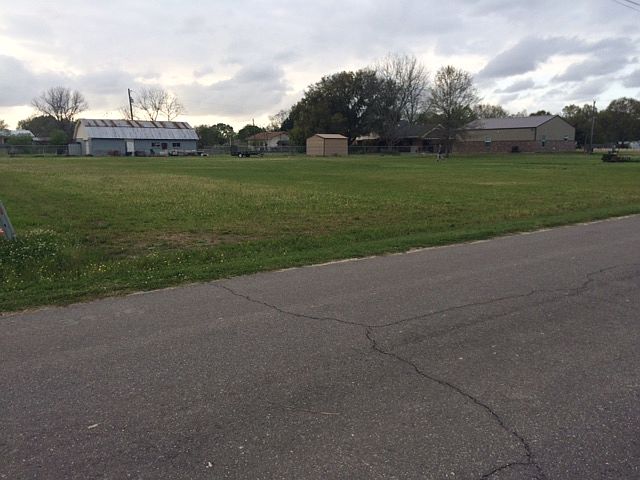 2nd image of Hunt Club Road