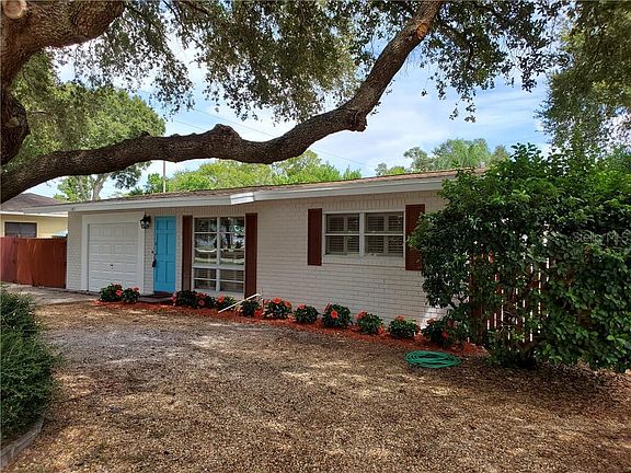 3rd image of 1305 S Betty Ln
