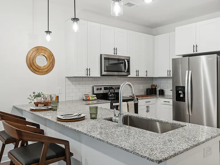 Everleigh Deerfield 55+ Active Adult Apartment Homes — Photo 24